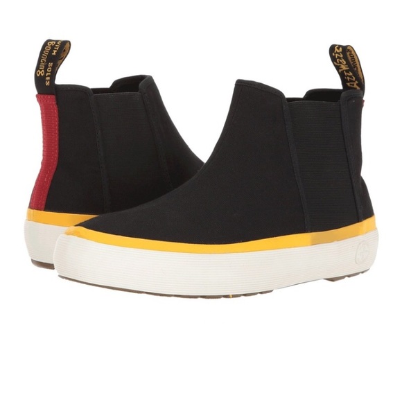 Dr. Martens Shoes - DR MARTENS